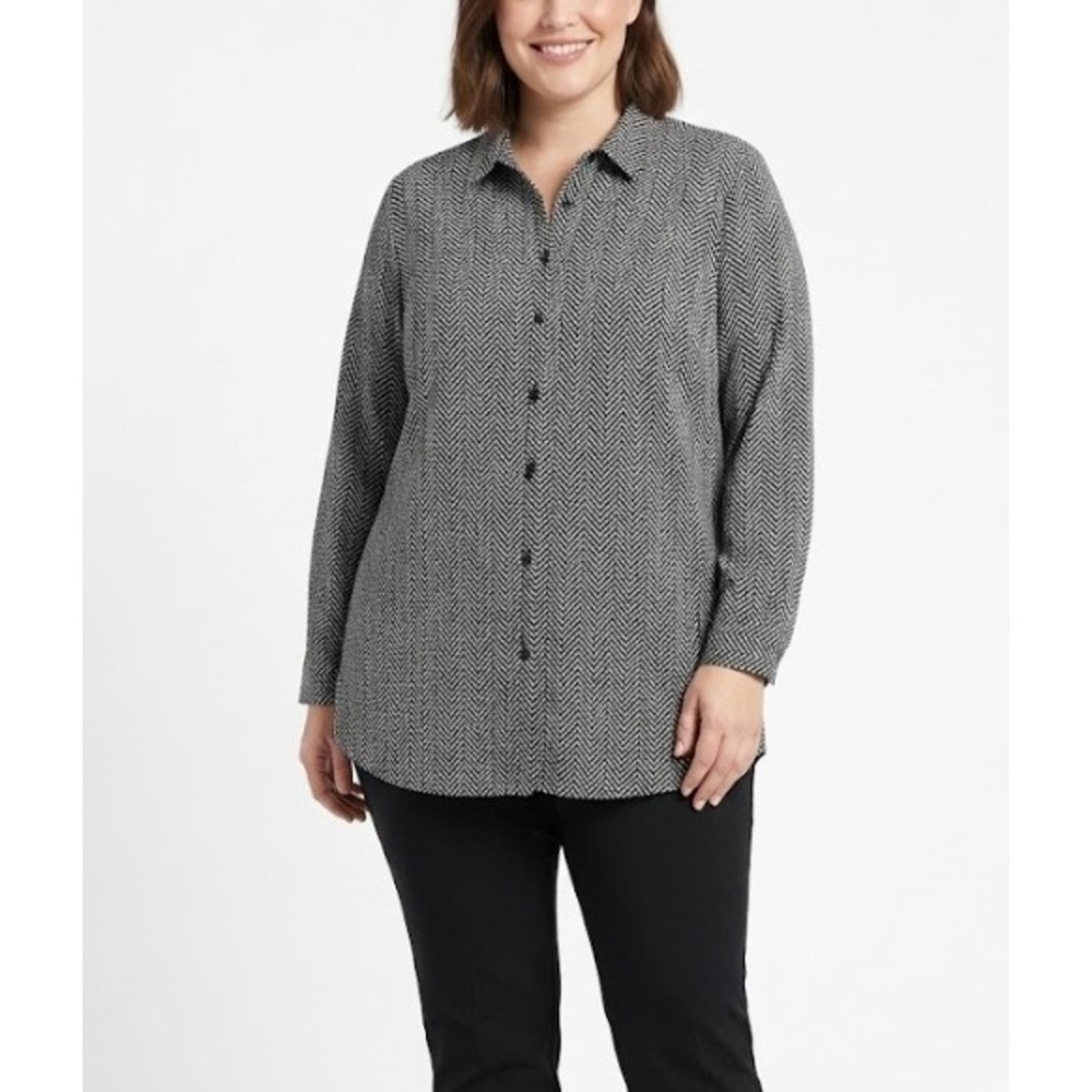 Chico's Button Down Size XL/3 Black White Herringbone Wrinkle Resistant Cotton